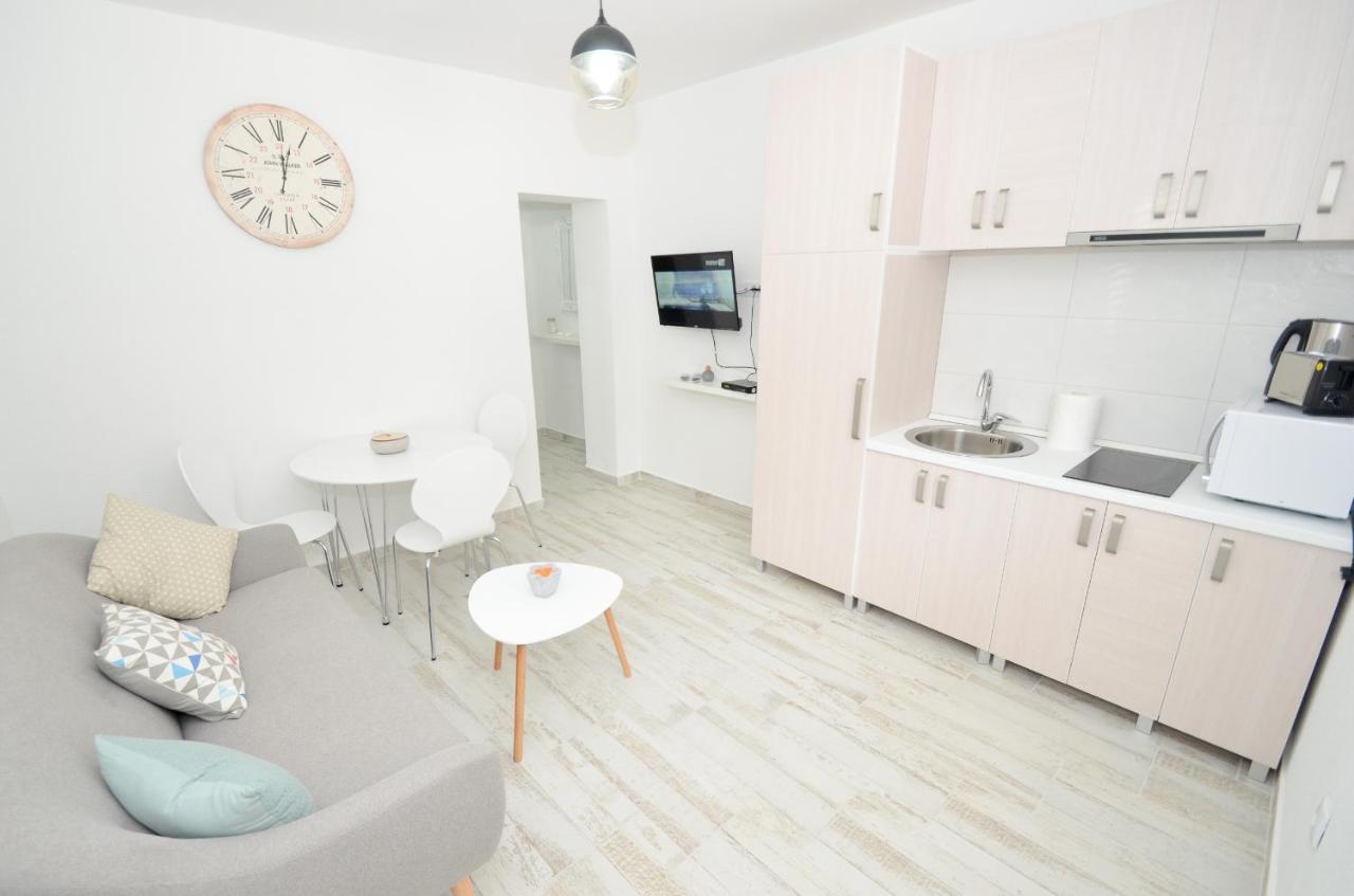 Bay View Apartments โกตอร์ ภายนอก รูปภาพ