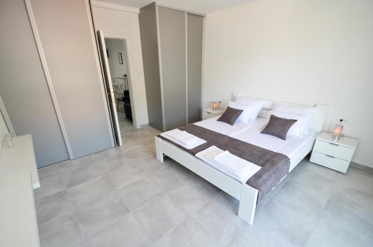 Bay View Apartments โกตอร์ ภายนอก รูปภาพ