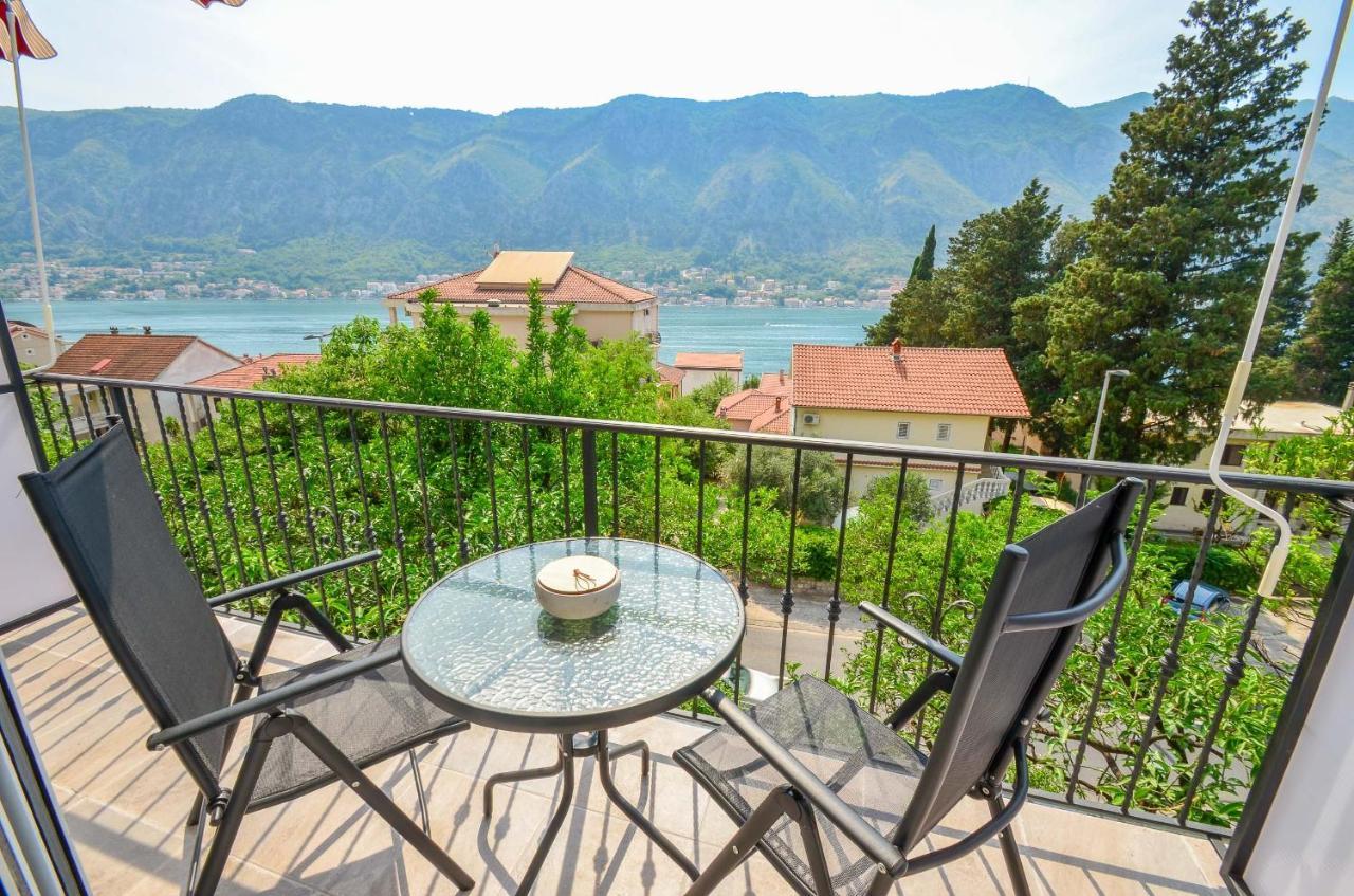 Bay View Apartments โกตอร์ ภายนอก รูปภาพ