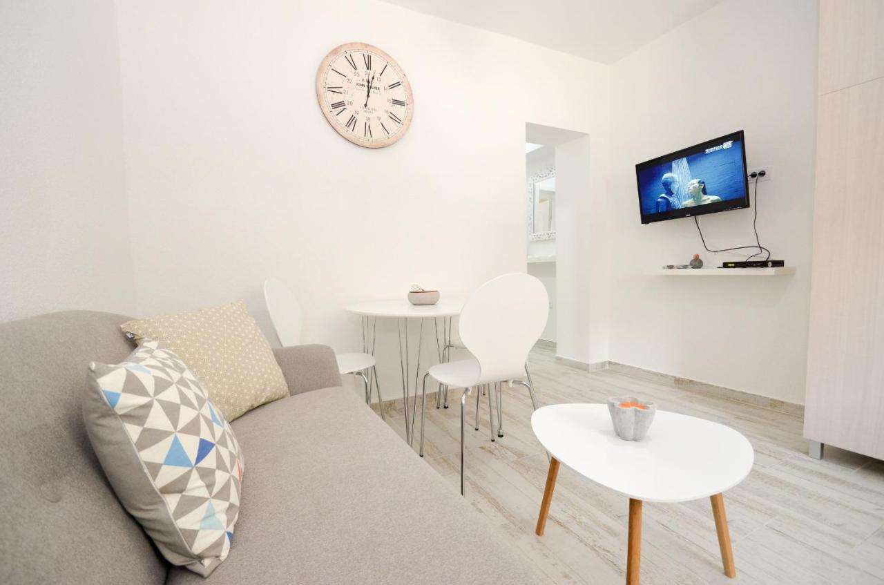 Bay View Apartments โกตอร์ ภายนอก รูปภาพ