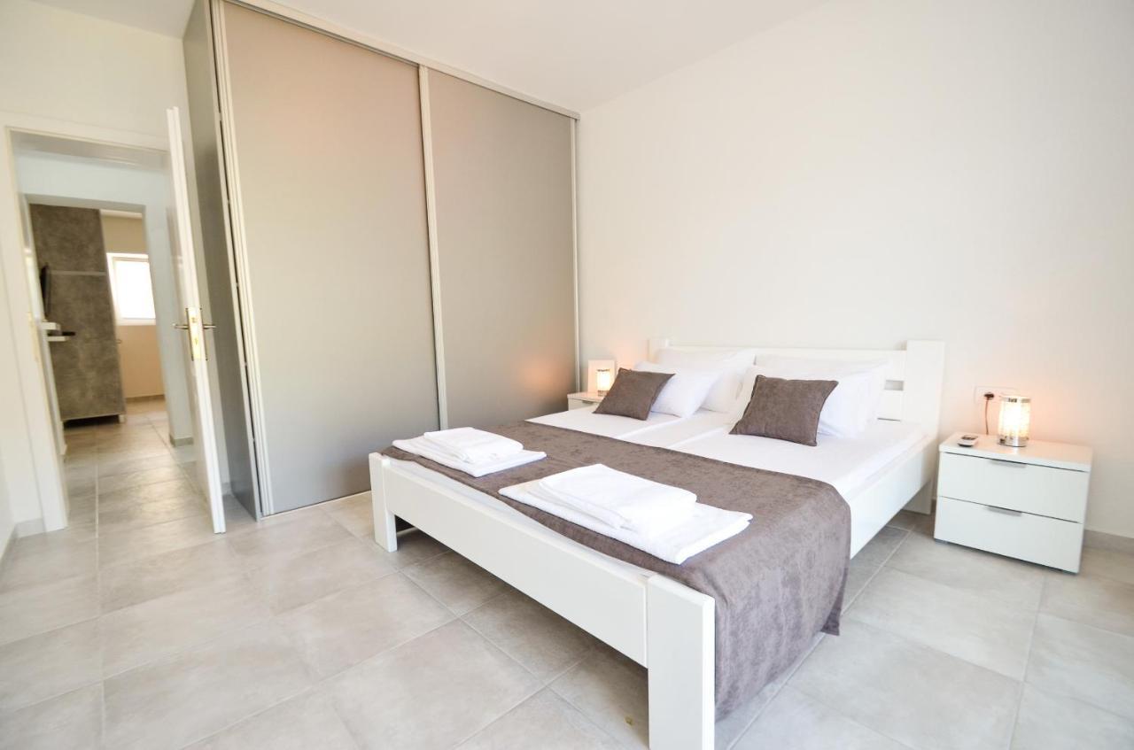 Bay View Apartments โกตอร์ ภายนอก รูปภาพ