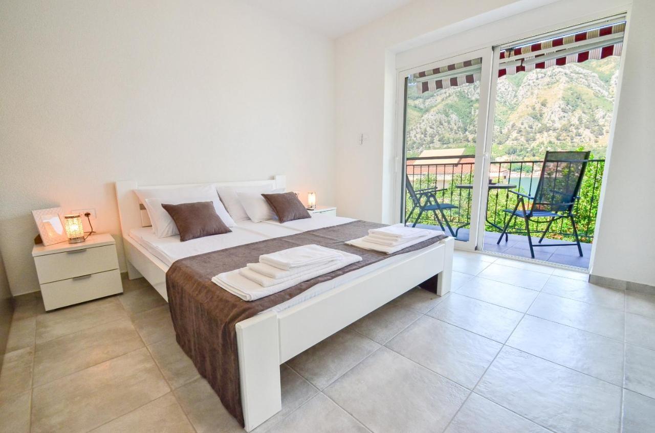 Bay View Apartments โกตอร์ ภายนอก รูปภาพ