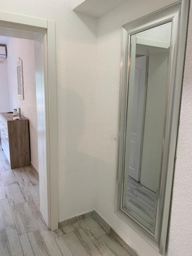 Bay View Apartments โกตอร์ ภายนอก รูปภาพ